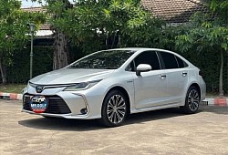 Rent a sedan to travel to other provinces
