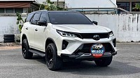 Rent a car with a driver to travel to other provinces