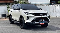 Rent a car to Saraburi with male and female drivers